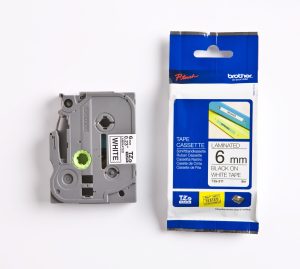 PRÆGETAPE BROTHER 6 MM SORT/HVID TZE 211 LAMINERET