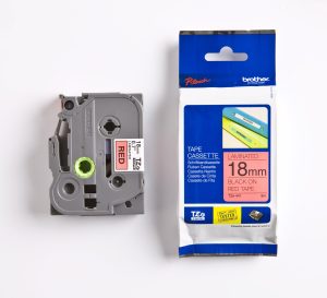 PRÆGETAPE BROTHER 18 MM SORT/RØD TZE441 LAMINERET