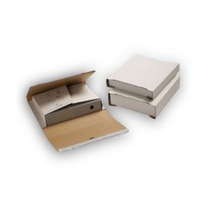 KATALOGFORSENDELSE R&D 285 X 80 X 320 MM HVID/BRUN