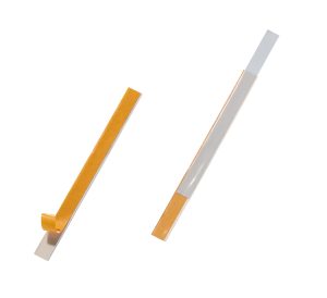 Labelfix® 200 x 15 mmSelvklæbende etiketholdere med sideåbning.  Længde 200mm kan afkortes til den ønskede længde.  15mm høj.