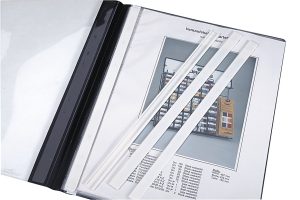 Dækskinne til arkiveringsmekanisme a4Dækskinne til arkiveringsmekanisme i mapper med 8 cm fastgørelse for at forbedre udseendet og forhindre skader på arkiveringstapperne. Passer til alle DURABLE-mapper. Dækskinne til arkiveringsmekanisme a4Dækskinne til arkiveringsmekanisme i mapper med 8 cm fastgørelse for at forbedre udseendet og forhindre skader på arkiveringstapperne. Passer til alle DURABLE-mapper.
