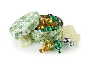 Grøn m. Blomster - Mixede Chokoladekugler 300 g.
